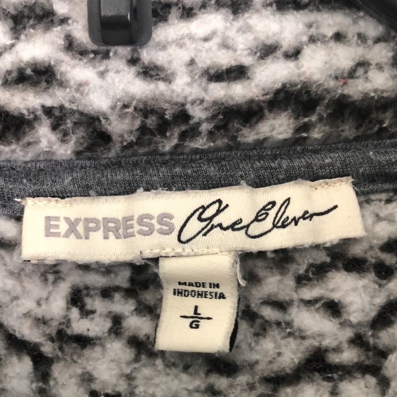 “Express” One Eleven, Black/grey Sherpa, cropped zip front jacket, junior sz L - Picture 3 of 11